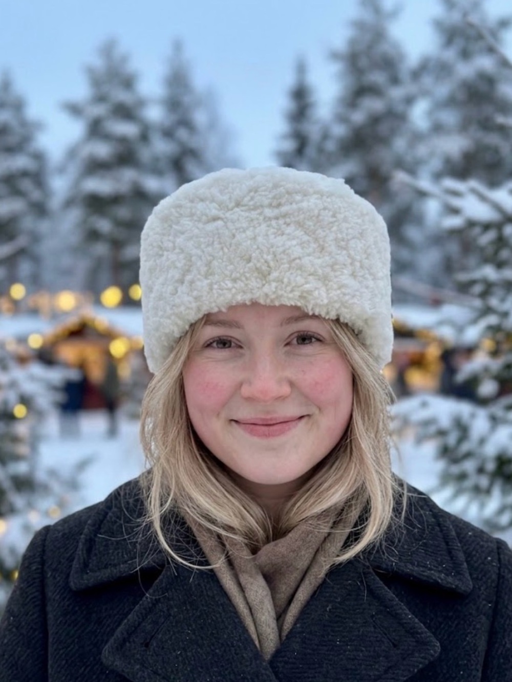 Vintage Pillbox Style Cozy Shearling Winter Hat - Cream
